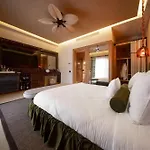 Casa Fontana فندق ألاتشاتي